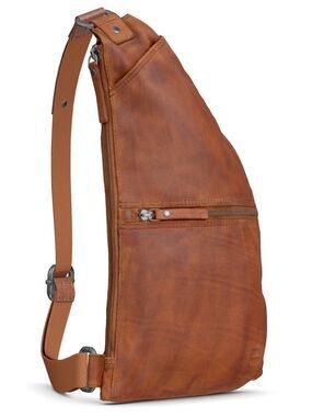 Spikes and Sparrow leather crossbody, NWT, perfect for travel !